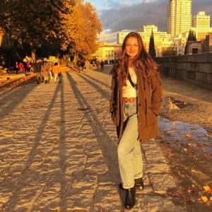 Meet your Posher, Dani